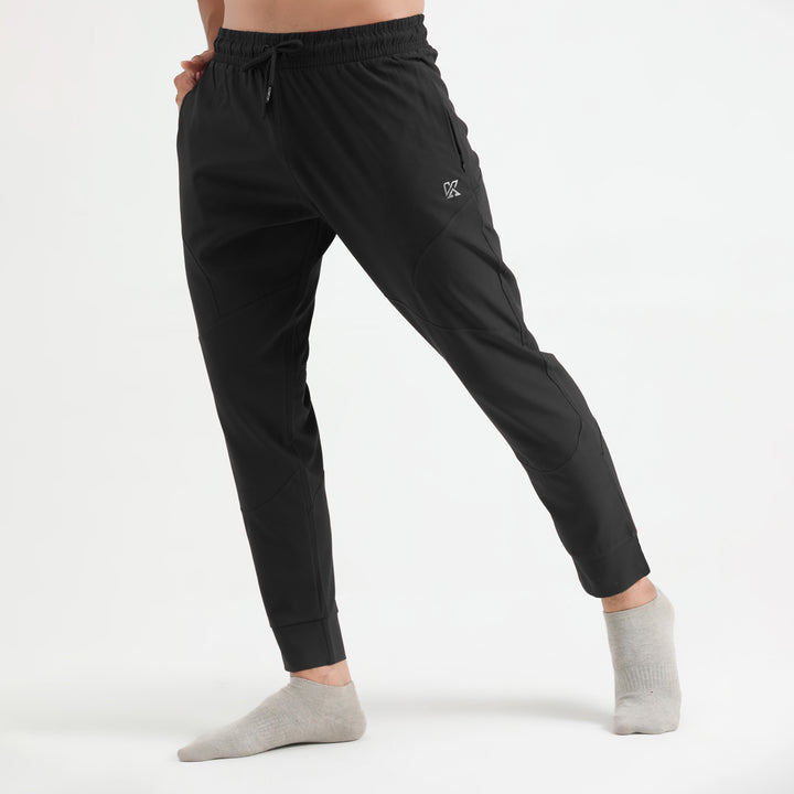 BLACK TECH-PANTS FOR MEN by konfor