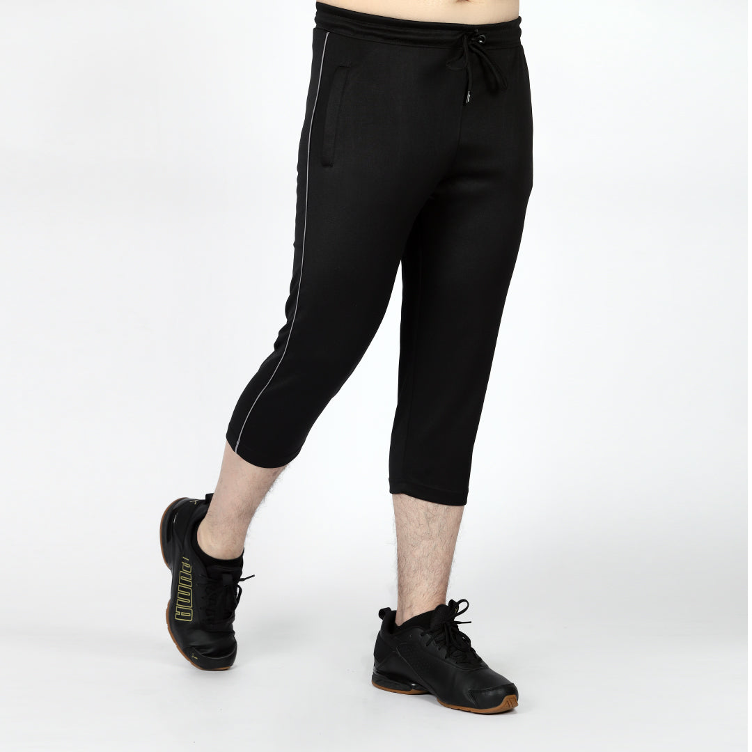 Stride 3-Quarter Shorts for men – athletic gym and running shorts for fitness lovers
