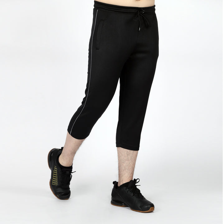 Stride 3-Quarter Shorts for men – athletic gym and running shorts for fitness lovers