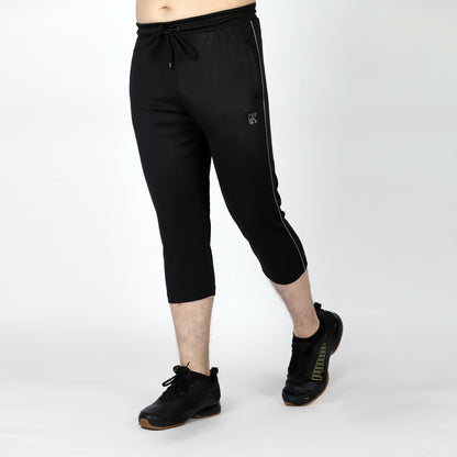 Stride 3-Quarter Shorts for men – athletic gym and running shorts for fitness lovers