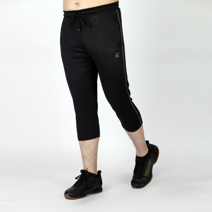 Stride 3-Quarter Shorts for men – athletic gym and running shorts for fitness lovers