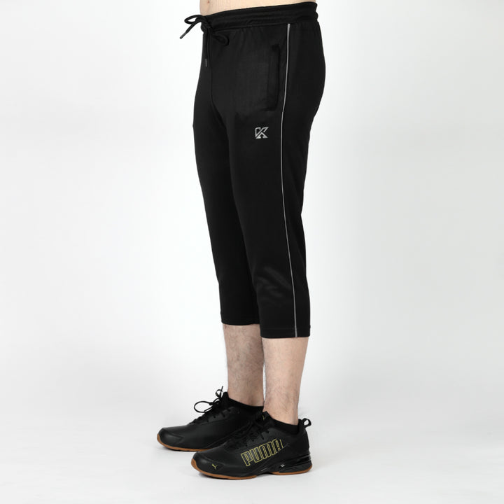 Stride 3-Quarter Shorts for men – athletic gym and running shorts for fitness lovers