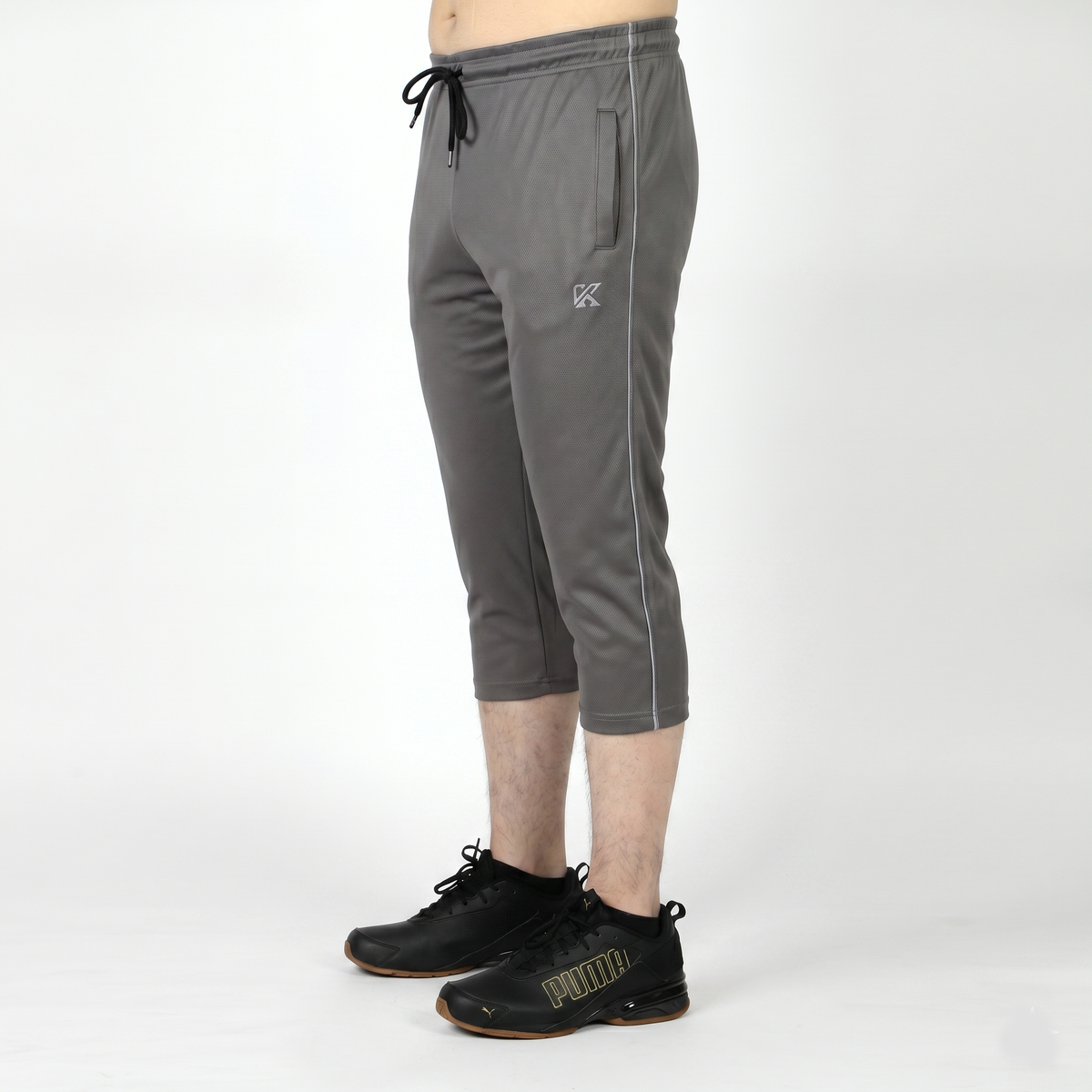 Grey Three Quarter Shorts with White Piping - Konfor