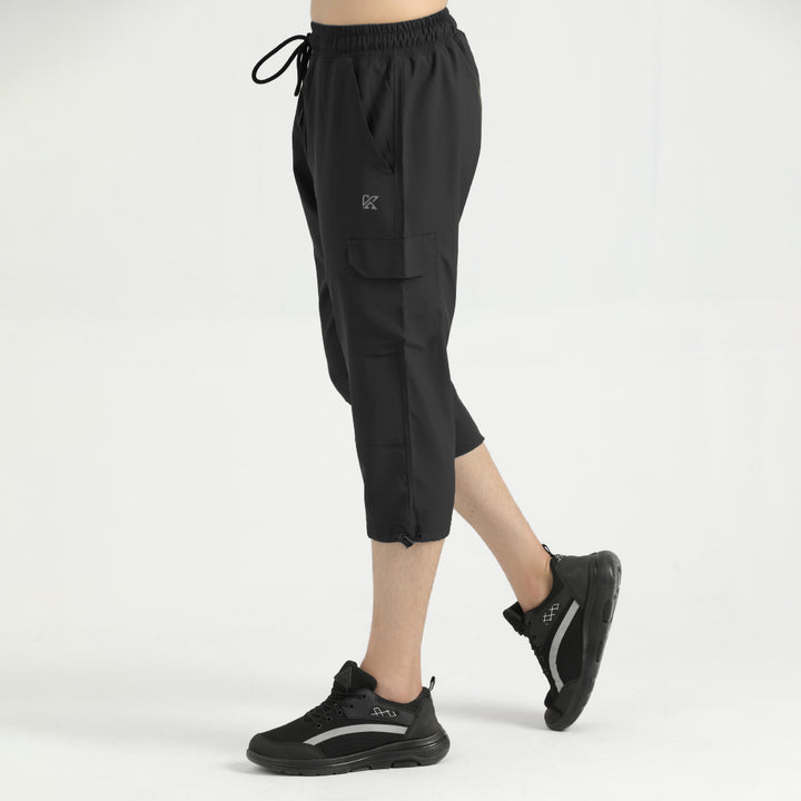 Mintify 3-Quarter Shorts for men – lightweight trendy capris shorts