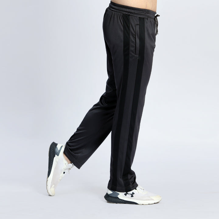 StaticFlow baggy trouser for men in Pakistan