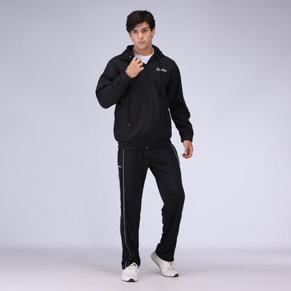 Vellark wind-breaker for men, lightweight parachute sports jacket.